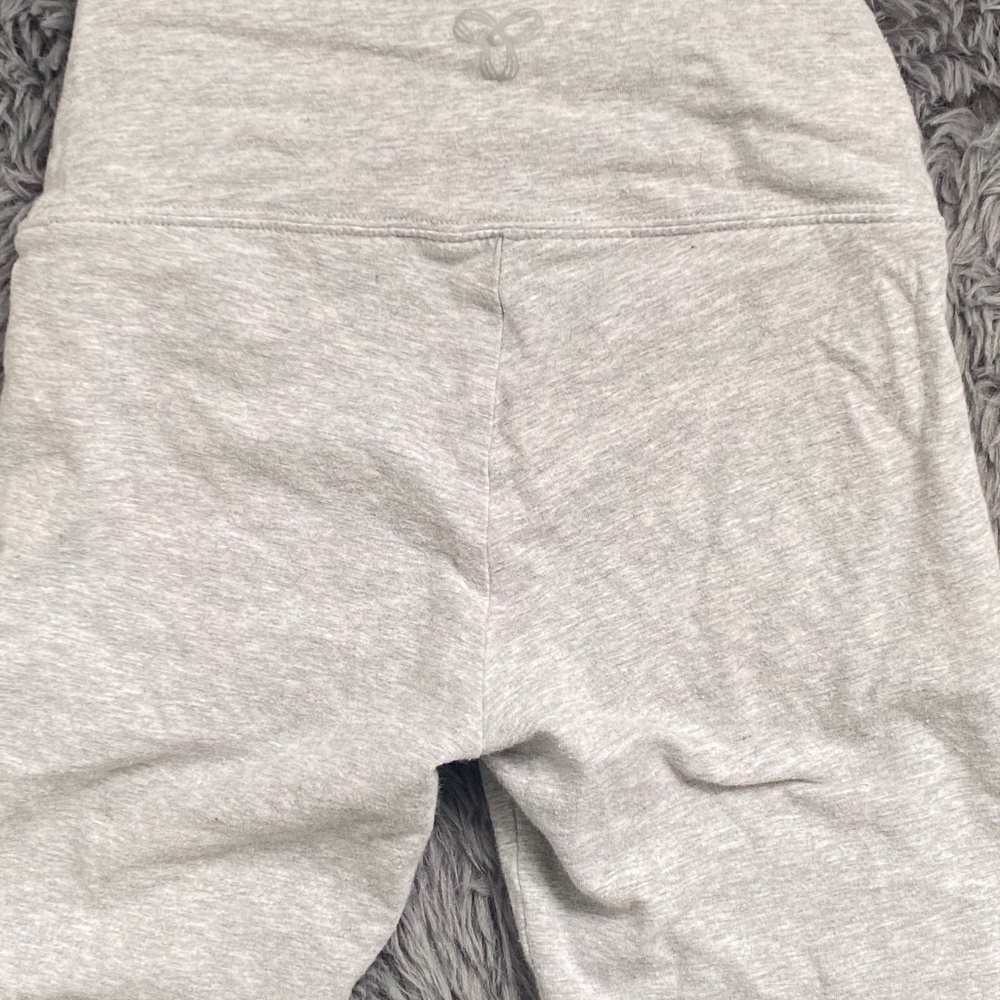 TNA Gray Atmosphere bike shorts size 2XS 🖤